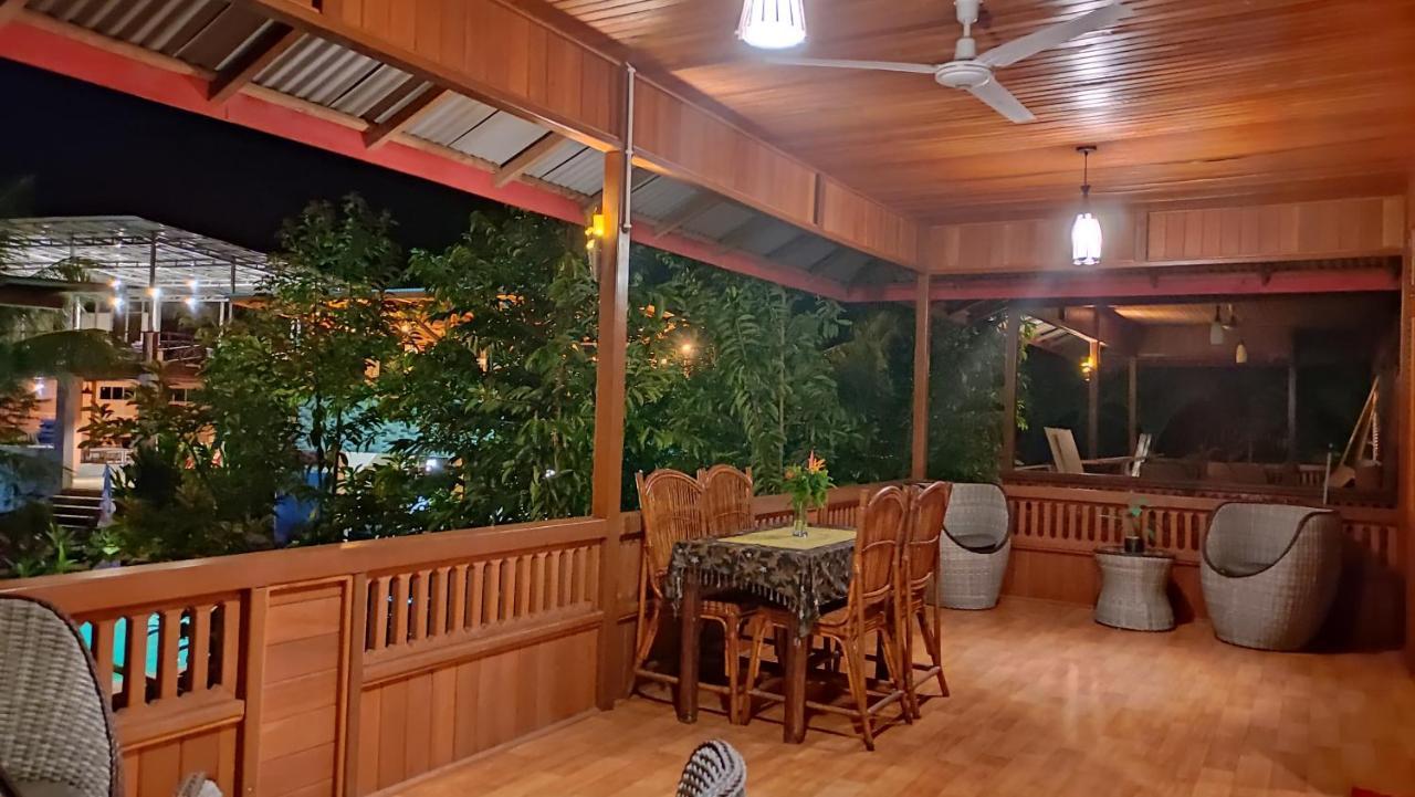 Bunaken Villa Queen'S Dive Manado Exterior foto
